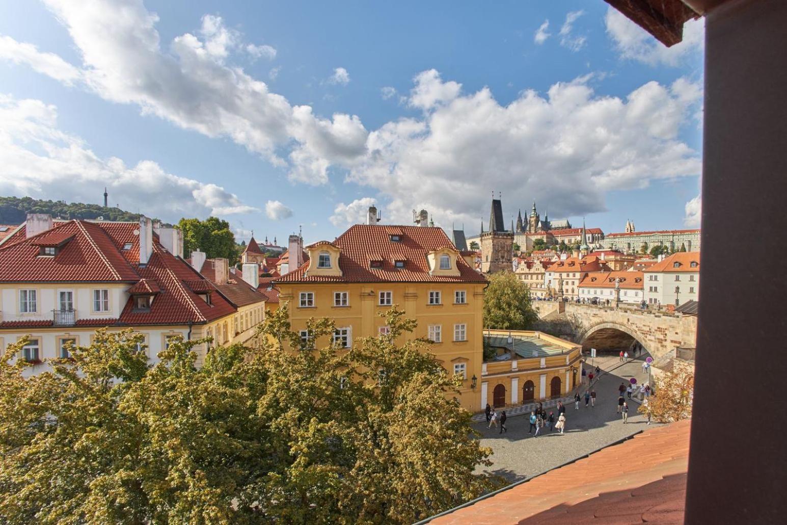 River View By Charles bridge Praga